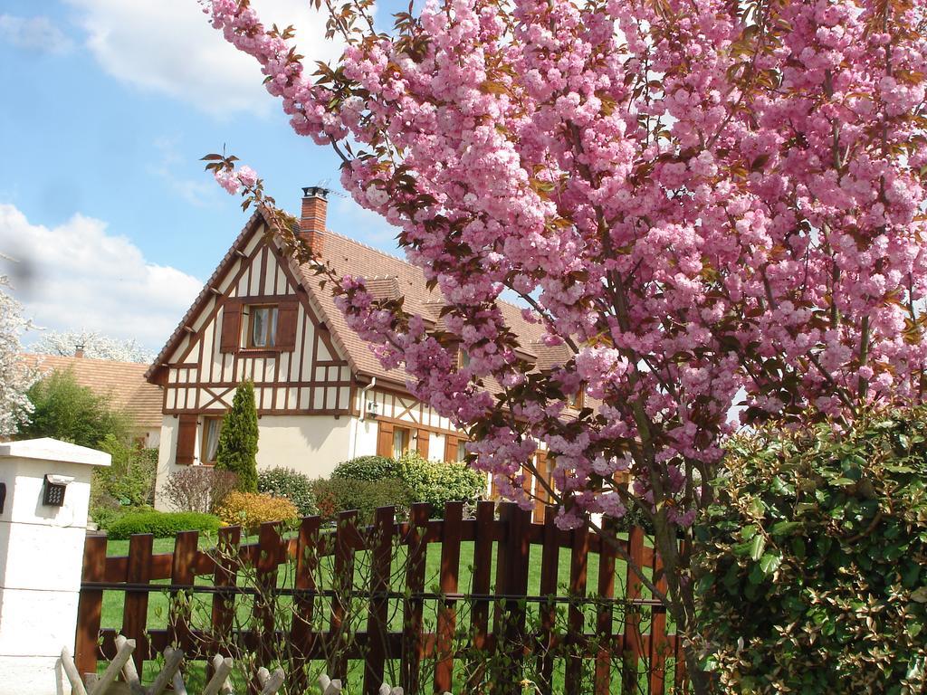 Chambres D'Hotes Au Temps Des Cerises Jumièges Kültér fotó