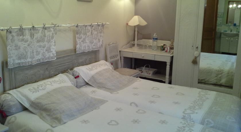 Chambres D'Hotes Au Temps Des Cerises Jumièges Szoba fotó